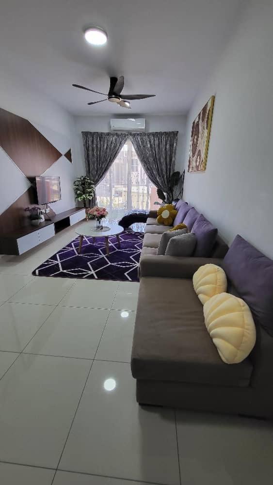 Rhr Deluxe Guesthouse Kinarut Papar Sabah - Pool View Exteriör bild